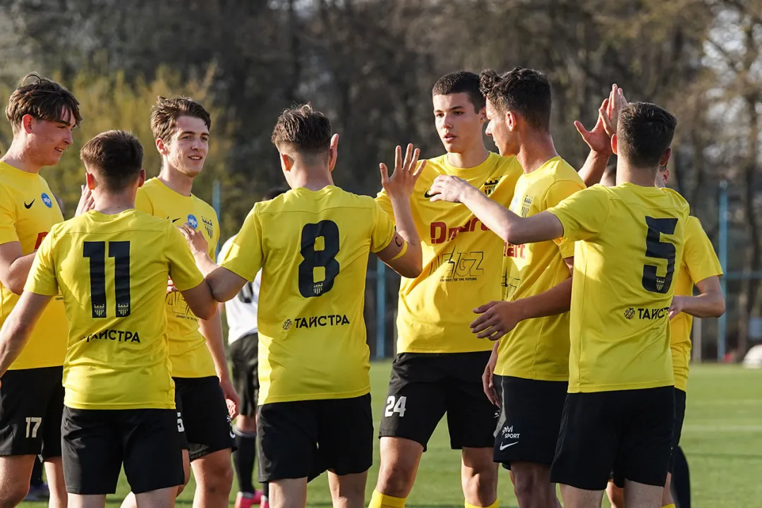 «Буковина» U-19 розгромила ФК «Дубівці» у стартовому матчі весняної частини чемпіонату області