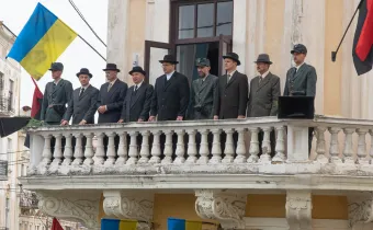 Сила духу та спільні цінності: колектив ФК «Буковина» відвідав показ фільму «Вічник»