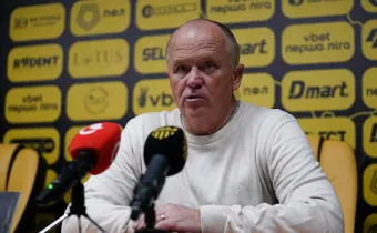 Олег Дулуб: «Я здивований якістю газону в Чернівцях - це поле набагато краще, ніж у Тернополі»