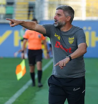 Сергій Шищенко: «Швидко забили два м’ячі – для суперника, напевно, це був шок»