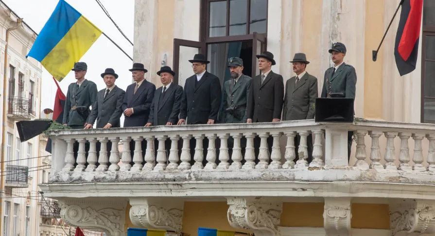 Сила духу та спільні цінності: колектив ФК «Буковина» відвідав показ фільму «Вічник»