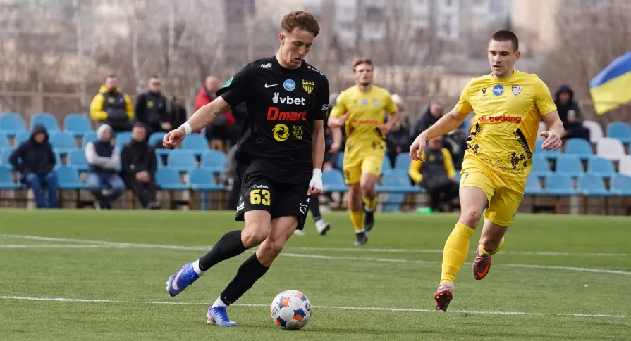 «Буковина-2» поступилась «Ужгороду» у дебютному матчі року